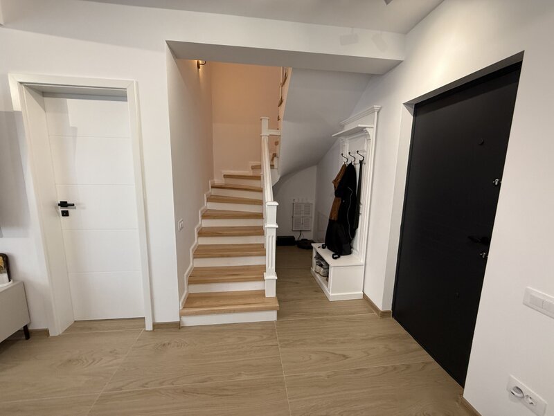 Ozana - 1 Decembrie 1918 - vila superba finalizata in 2025 / 4 camere si 4 bai